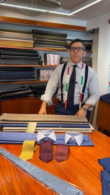 Para asesorías y más ! 
Escríbeme un DM!

#sastreria #chile #vitacura #trad #blazer #amedida #moda #familybusiness #oldschool