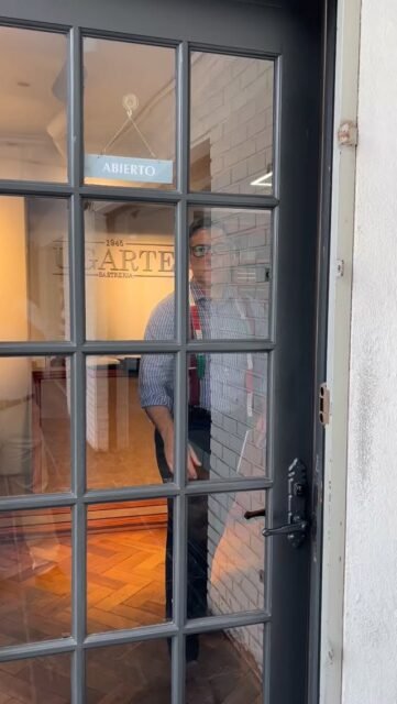 Camisa western, ven y haz la tuya 

#sastreria #chile #vitacura #blazer #trad #amedida #familybusiness